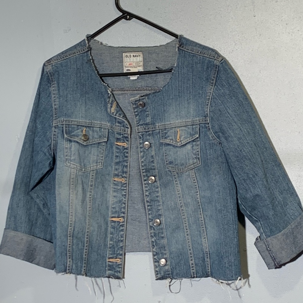 Cropped denim jacket